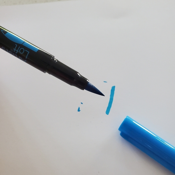 Lot of Artist Marker Sets with Color Therapy Coloring Book, Excellent Condition - Picture 7 of 16